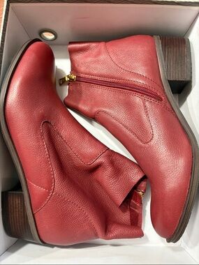 BareTraps Red Leather Ankle Booties with Side Zip NWB 8.5